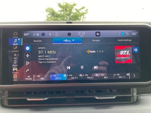 Used 2025 Jeep Wrangler Unlimited Rubicon AWD/4WD image 23