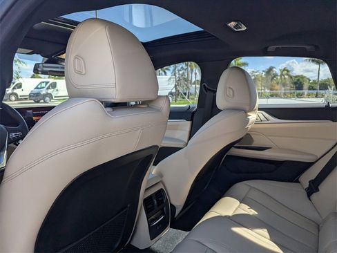 Used 2024 BMW i4 eDrive40 w/ Premium Package image 18