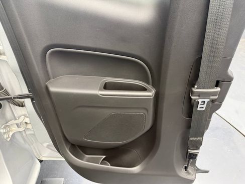 Used 2018 Chevrolet Colorado LT AWD/4WD image 60