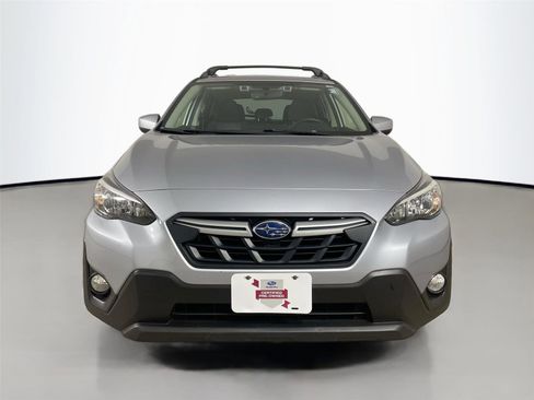 Used 2023 Subaru Crosstrek 2.0i Premium image 2