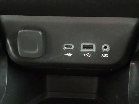 Used 2023 Chevrolet TrailBlazer LT w/ Convenience Package image 31