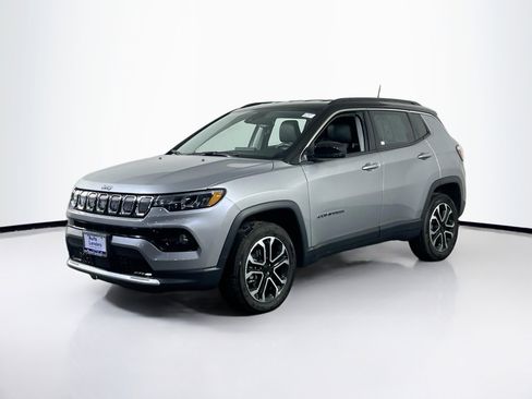 Used 2022 Jeep Compass Limited image 1