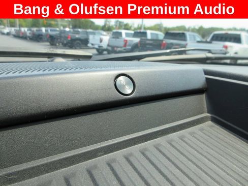Used 2019 Ford F250 Lariat w/ Lariat Value Package AWD/4WD image 18