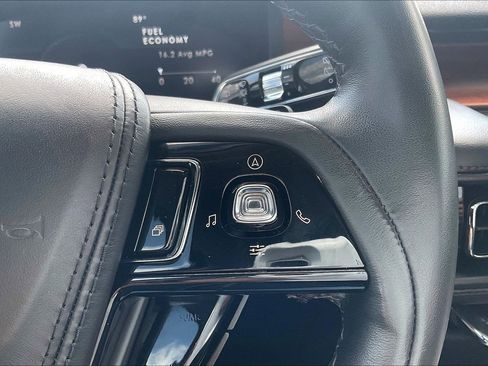 Used 2024 Lincoln Aviator Reserve AWD/4WD image 22
