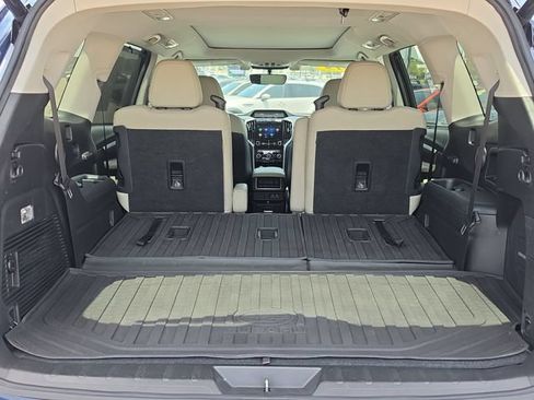 Used 2019 Subaru Ascent Limited AWD/4WD image 7