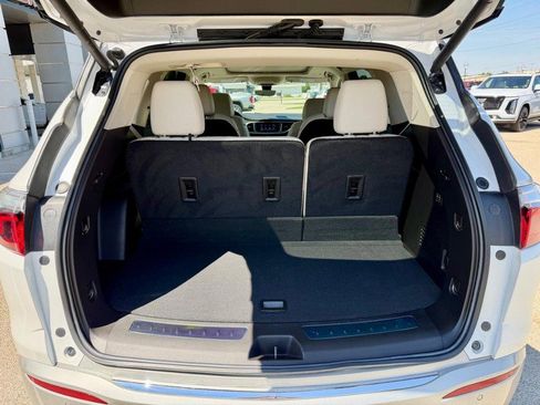 Used 2022 Buick Enclave Premium w/ Experience Buick Package AWD/4WD image 6