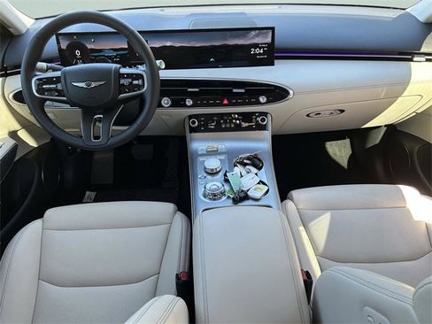 Used 2026 Genesis GV70 2.5T Select image 18
