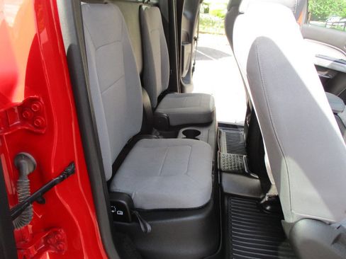 Used 2018 Chevrolet Colorado LT image 25