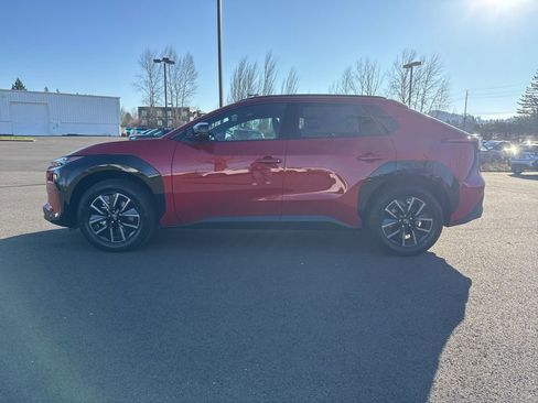 New 2026 Subaru Solterra Premium w/ Premium Convenience Package image 4