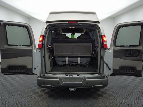 Used 2020 Chevrolet Express 2500 Extended w/ Enhanced Convenience Package image 6