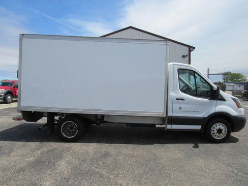Used 2019 Ford Transit 350 156 DRW RWD image 2