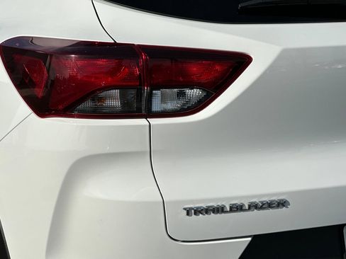 Used 2024 Chevrolet TrailBlazer LT w/ Convenience Package image 36