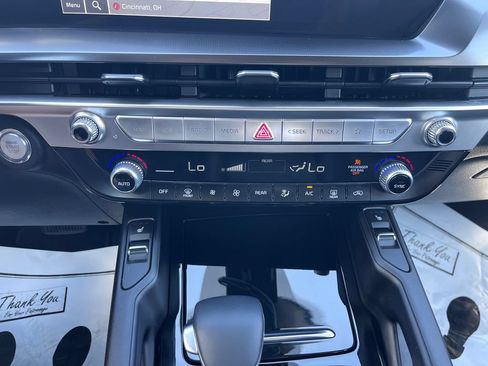 Certified 2024 Kia Telluride S w/ S Sunroof Package FWD image 17
