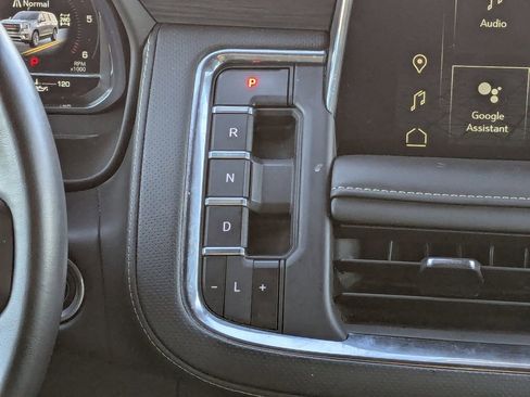 Used 2024 GMC Yukon XL SLT image 22