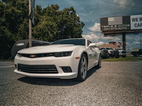 Used 2015 Chevrolet Camaro SS w/ RS Package RWD image 11