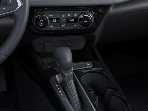 New 2026 Chevrolet Trax LT w/ Sunroof Package FWD image 23