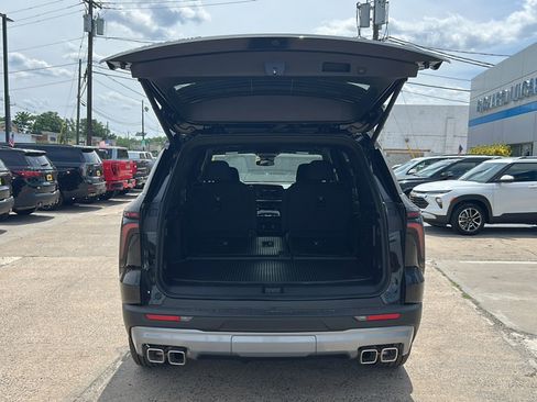 New 2026 Chevrolet Traverse LT w/ LPO, Floor Liner Package AWD/4WD image 11