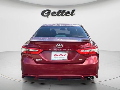 Used 2018 Toyota Camry SE FWD image 6