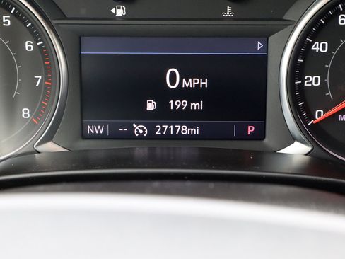 Used 2025 Chevrolet Blazer LT image 29