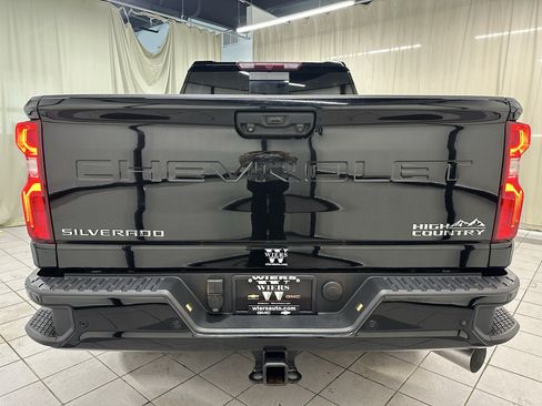 Used 2024 Chevrolet Silverado 2500 High Country AWD/4WD image 6