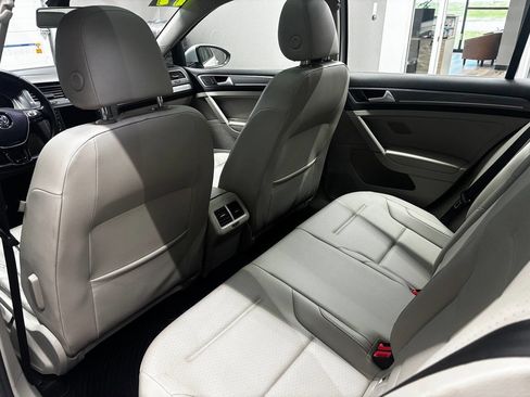 Used 2017 Volkswagen Golf Alltrack SE AWD/4WD image 21