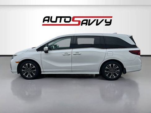 Used 2025 Honda Odyssey Elite image 4