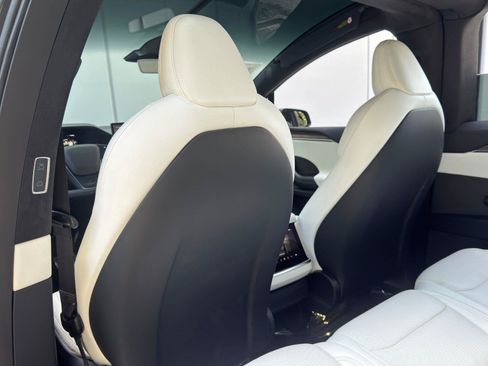 Used 2022 Tesla Model X AWD/4WD image 40