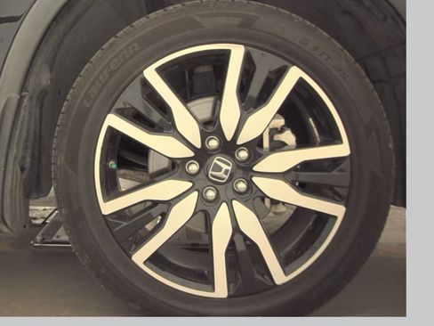 Used 2019 Honda Pilot Touring image 10