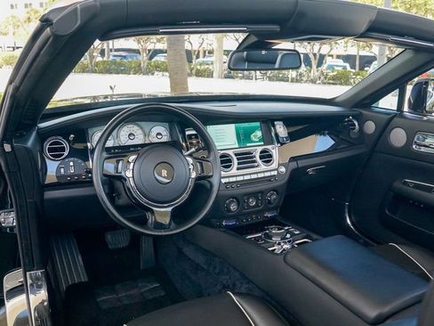 Used 2016 Rolls-Royce Dawn image 53