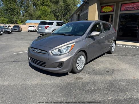 Used 2017 Hyundai Accent SE FWD image 3
