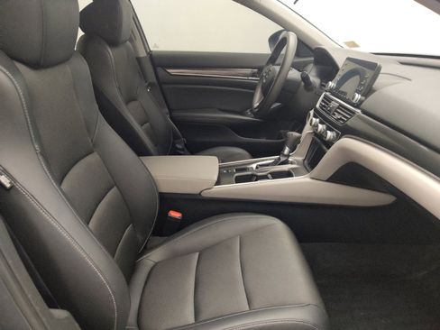 Used 2018 Honda Accord LX image 21