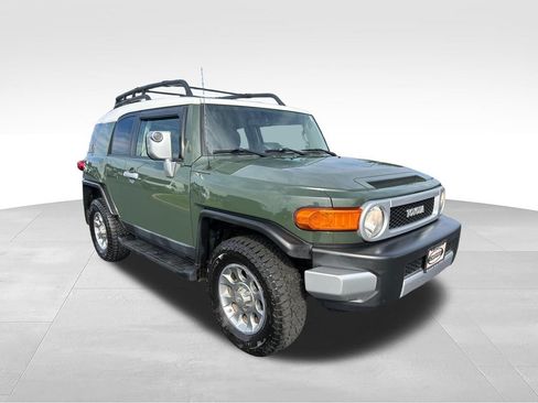 Used 2012 Toyota FJ Cruiser 4WD w/ Upgrade Pkg image 7