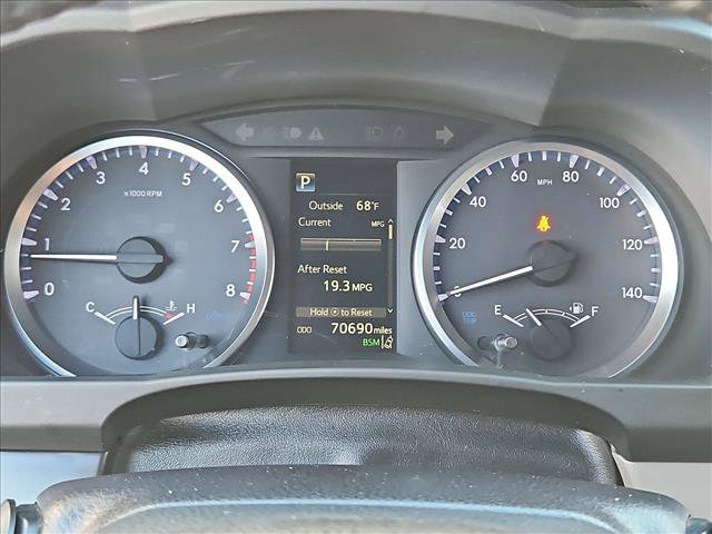 Used 2019 Toyota Highlander Plus FWD image 11