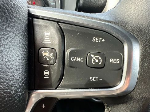 Used 2025 RAM 1500 Laramie AWD/4WD image 47