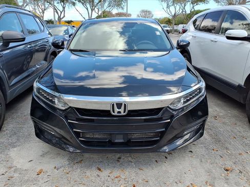 Used 2018 Honda Accord EX image 2
