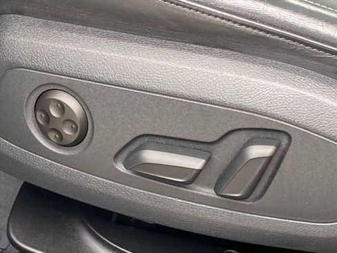 Used 2023 Audi A4 2.0T Premium w/ Convenience Package image 14