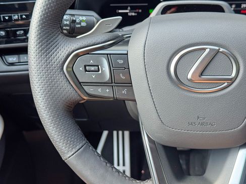Used 2026 Lexus TX 500h AWD w/ Technology Package image 21