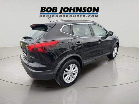 Used 2018 Nissan Rogue Sport SV AWD/4WD image 3