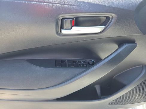 Used 2021 Toyota Corolla LE FWD image 10