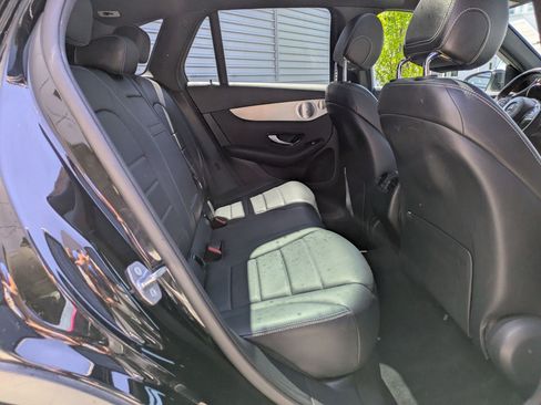 Used 2019 Mercedes-Benz GLC 350e 4MATIC image 27
