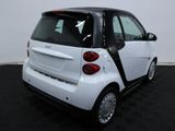 Used 2014 smart fortwo passion image 5