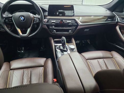 Used 2019 BMW 540i xDrive w/ Convenience Package AWD/4WD image 2