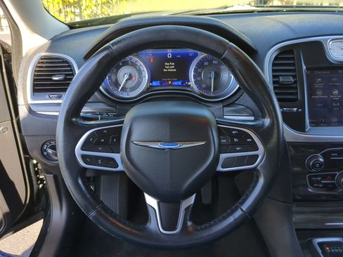 Used 2019 Chrysler 300 Touring w/ Sport Appearance Package image 30
