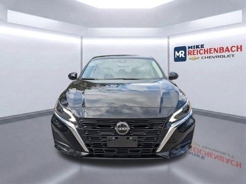 Used 2023 Nissan Altima 2.5 SV image 9