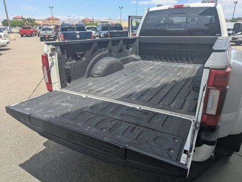 Used 2022 Ford F450 Platinum w/ FX4 Off-Road Package AWD/4WD image 30