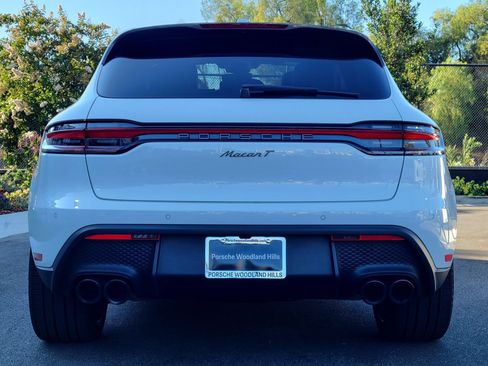 Used 2026 Porsche Macan AWD/4WD image 6