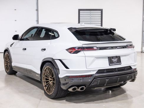 Used 2023 Lamborghini Urus Performante image 7