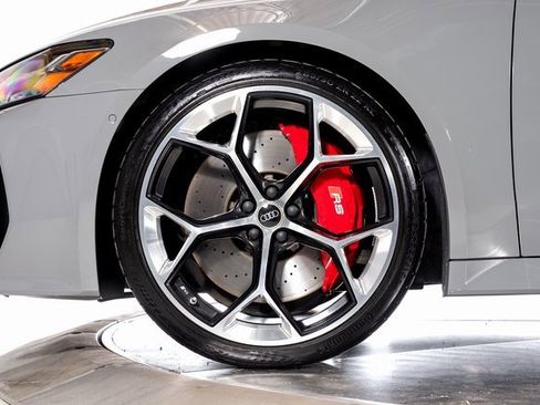 Used 2025 Audi RS 7 Performance image 13