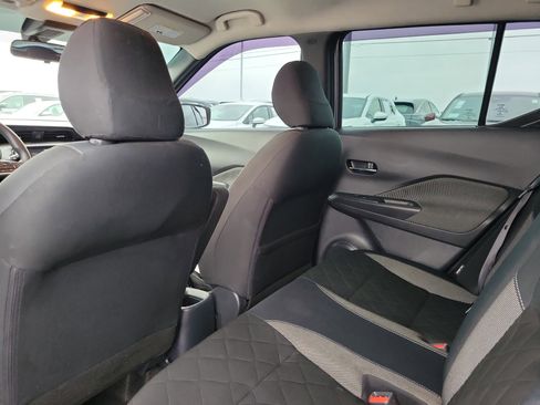 Certified 2020 Nissan Kicks SV image 14