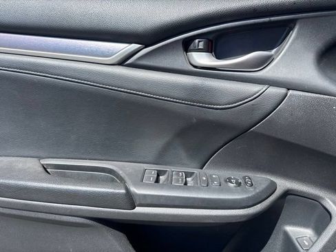 Used 2016 Honda Civic Touring image 22
